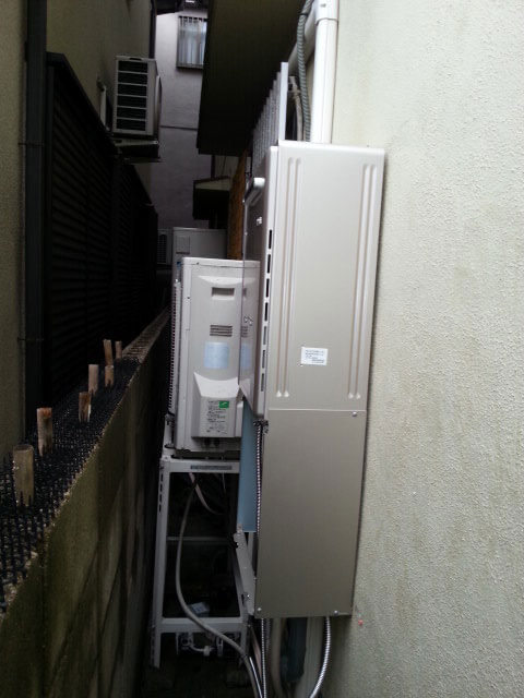 屋外式　給湯暖房機　RVD-E2405SAW2-3
