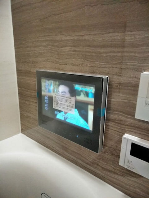 大阪市中央区で浴室テレビ取替え