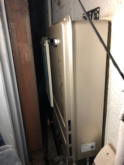 堺市堺区で屋外式給湯器交換