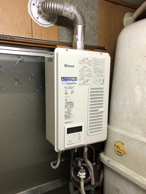 大阪市西区で屋内式給湯器交換
