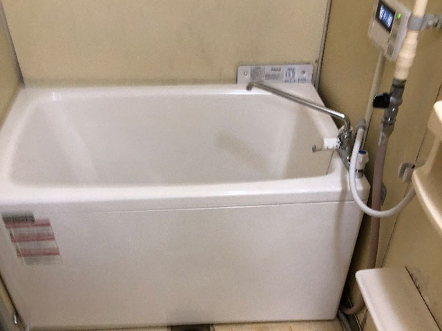 兵庫県尼崎市で団地風呂浴槽セット交換