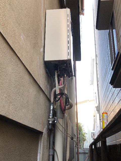 大阪府東大阪市で屋外式給湯器交換
