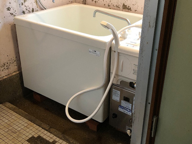 三重県伊賀市でバランス釜と浴槽交換