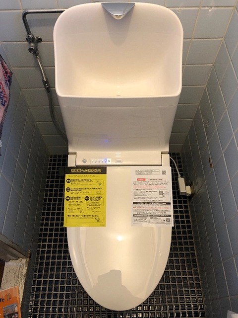 大阪府堺市西区でトイレ交換