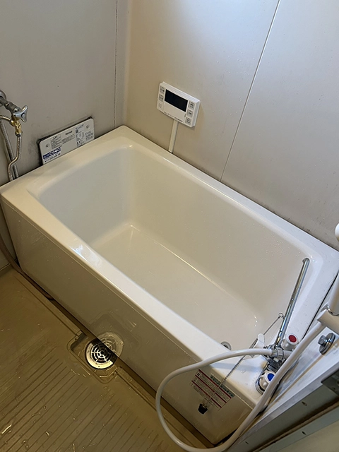奈良県橿原市にて団地風呂浴槽セット交換
