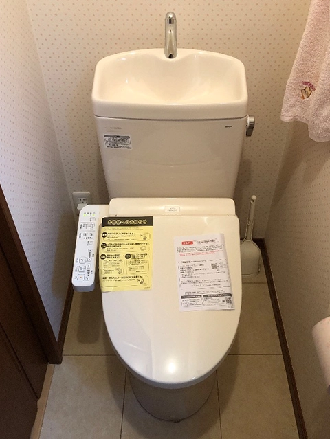 大阪府八尾市にてトイレ交換