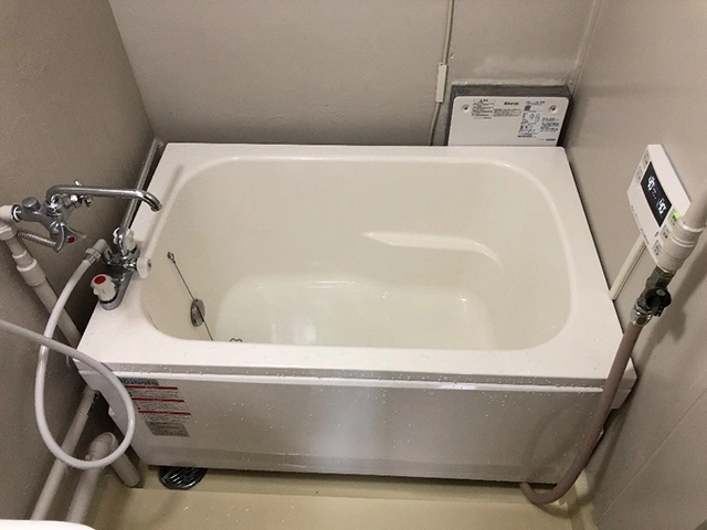 大阪府松原市にて団地風呂浴槽セット設置 リンナイRUF-HA163A-E