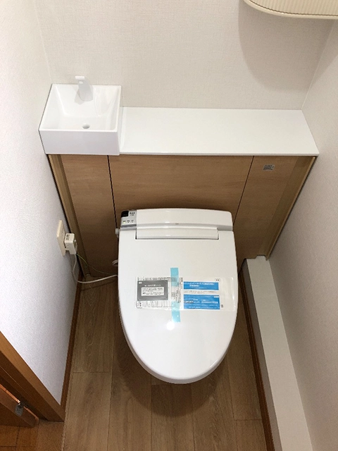 奈良県大和郡山市にてトイレ交換 リクシルリフォレYDS-H2PX82X1/LPW