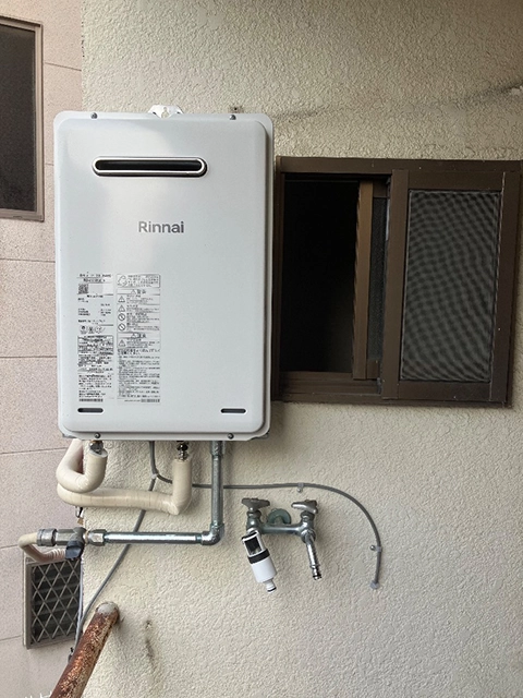 大阪府羽曳野市にて屋外式給湯器取替え リンナイ16号給湯専用RUX-A1616W(A)-E
