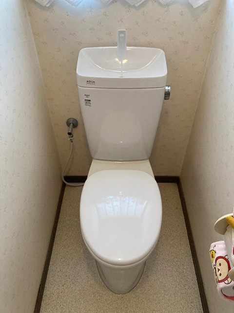 奈良県磯城郡にてトイレ交換 リクシルアメージュ便器と普通便座セット