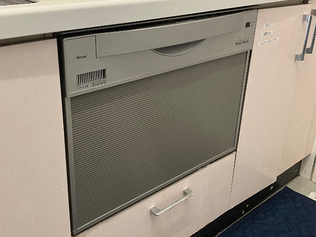 大阪府東大阪市にて60cm幅ワイドタイプビルトイン食洗機交換 リンナイRSW-601CからRSW-601CA-SV