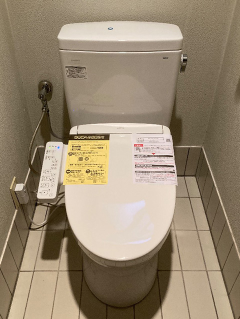 大阪府茨木市にてトイレ交換 TOTOピュアレストQR+ウォシュレットSS1瞬間式
