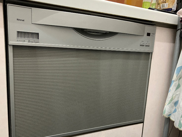 大阪府東大阪市にて60cmタイプビルトイン食洗機交換 リンナイRSW-601CからRSW-601CA-SV