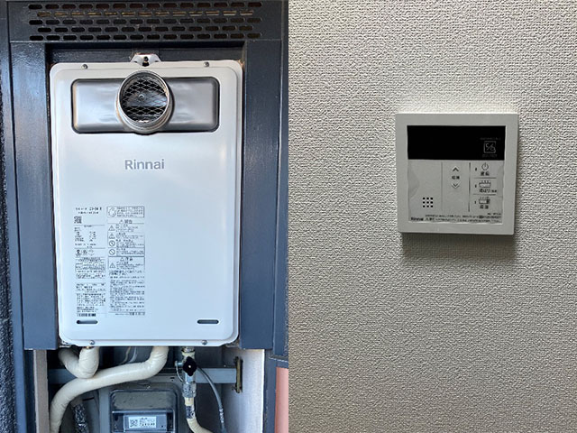 大阪府東大阪市にて前方排気型給湯器交換 リンナイ16号給湯専用RUX-A1616T(A)-E