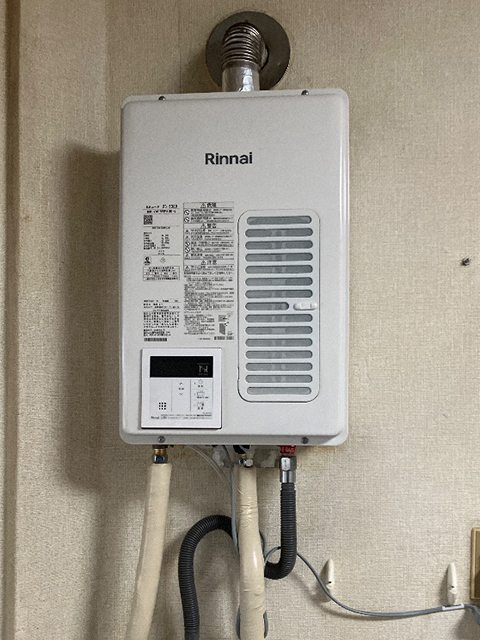 大阪府大阪市住吉区にて屋内式給湯器交換 パロマPH-16CWFからリンナイRUX-V1615SWFA(B)-E