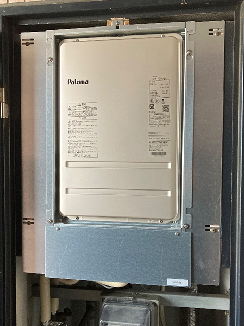 大阪府東大阪市にて前方排気型給湯器交換 大阪ガス33-434AからパロマPH-1615ABL