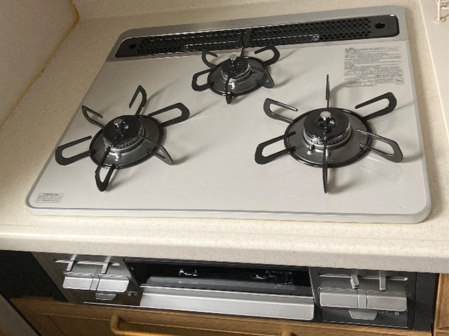 大阪府東大阪市にてビルトインコンロ交換 パロマリプラハイパーガラスコートトップ