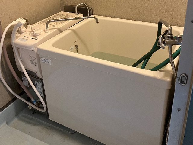 大阪府門真市にてバランス釜と浴槽交換 ガスターSR-63S2-AからリンナイRBF-S60SN