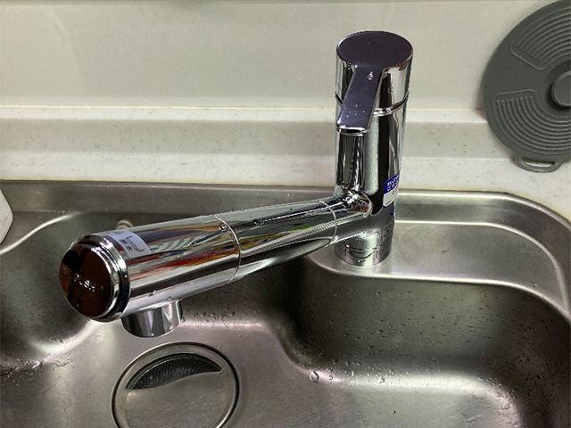 大阪府東大阪市にてキッチン水栓交換 パナソニックTKCK40SSKからタカギJU102MN