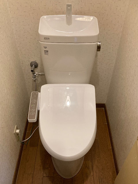 大阪府東大阪市にてトイレ交換 リクシルアメージュ便器/シャワートイレD11